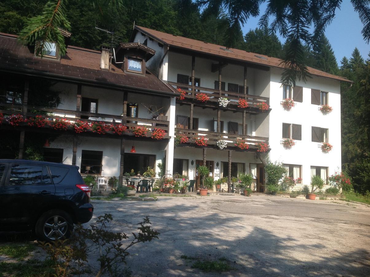 Albergo Club21 Lavarone Kültér fotó
